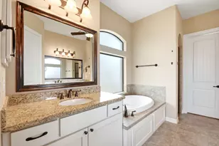 18840 Serene Water Dr, Montgomery, TX 77356 - Photo 21