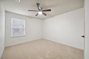 2732 Rogliano Ln, League City, TX 77573 - Photo 19