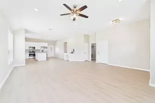 15826 Sugar Maple Ln, Santa Fe, TX 77517 - Photo 9