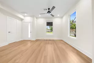 1275 Dewalt St, Houston, TX 77088 - Photo 5