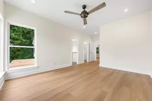 1275 Dewalt St, Houston, TX 77088 - Photo 9