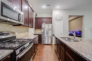 12727 Silver Winter Trl, Houston, TX 77014 - Photo 19