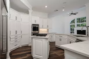 14 Lyric Arbor Cir, The Woodlands, TX 77381 - Photo 11