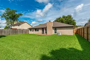 320 Creek Bend Dr, League City, TX 77573 - Photo 37