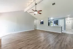 320 Creek Bend Dr, League City, TX 77573 - Photo 15