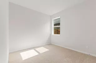 2562 Green Jasper Dr, Iowa Colony, TX 77583 - Photo 9