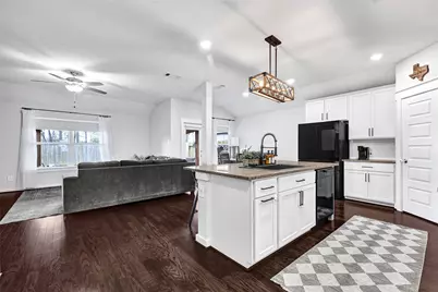 30250 Kingston Heath Drive, Cleveland, TX 77327 - Photo 5