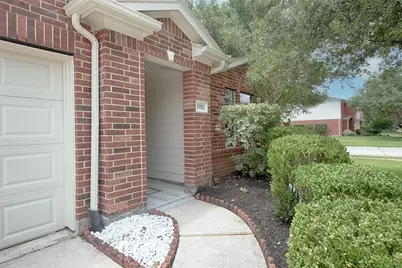 2753 Foster Hill Drive E, Houston, TX 77345 - Photo 3