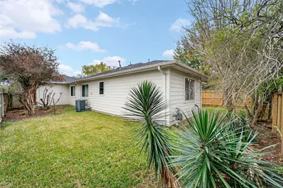 2135 Falling Oaks Road, Houston, TX 77038 - Photo 37