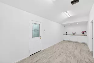 2135 Falling Oaks Rd, Houston, TX 77038 - Photo 31