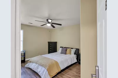 125 Pine Street, Prairie View, TX 77445 - Photo 25