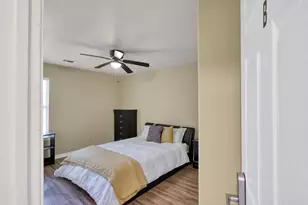 125 Pine St, Prairie View, TX 77445 - Photo 25