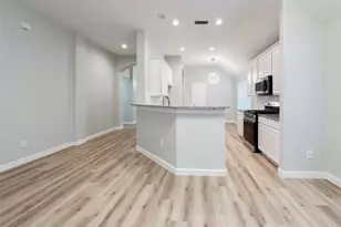 27 Auburn Path Dr, The Woodlands, TX 77382 - Photo 17