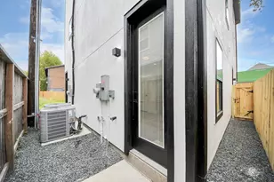 4410 Allen St, Houston, TX 77007 - Photo 25