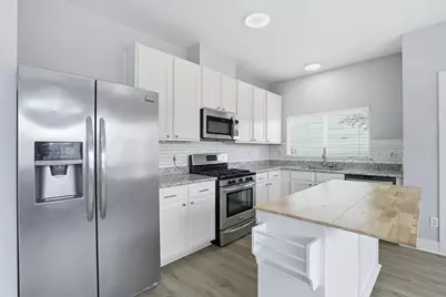 11930 Longwood Garden Way, Houston, TX 77047 - Photo 17