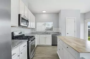 11930 Longwood Garden Way, Houston, TX 77047 - Photo 19