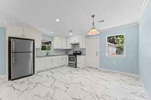 1805 Chamberlain St, Houston, TX 77093 - Photo 5
