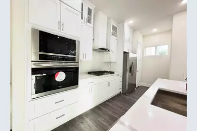 6717 Saint Augustine Street, Houston, TX 77021 - Photo 9