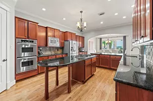 1317 Chamboard Ln, Houston, TX 77018 - Photo 3