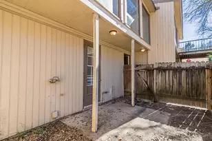 17 Lakeway St, Conroe, TX 77304 - Photo 13