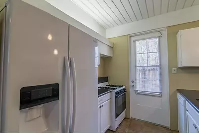 17 Lakeway St, Conroe, TX 77304 - Photo 7