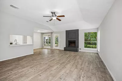 16723 Colony Bend Drive, Friendswood, TX 77546 - Photo 3