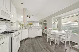 804 Cherry Blossom Dr, League City, TX 77573 - Photo 3