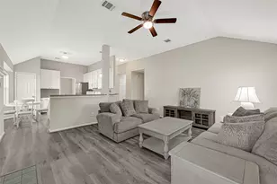 804 Cherry Blossom Dr, League City, TX 77573 - Photo 9