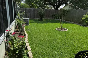 10119 Towne Mist Dr, Sugar Land, TX 77498 - Photo 9