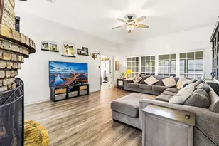 9 Jadecrest Ct, Conroe, TX 77304 - Photo 7