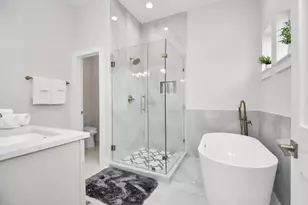 2401 Chapman St, Houston, TX 77009 - Photo 25