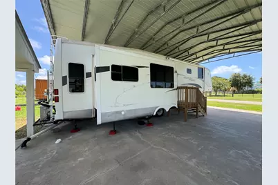 153 N Mae Circle, Crystal Beach, TX 77650 - Photo 5