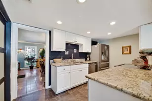 5204 Arboles Dr, Houston, TX 77035 - Photo 17