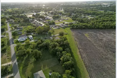 410 Bates Street, Texas City, TX 77591 - Photo 17