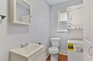 909 28th St, Galveston, TX 77550 - Photo 9