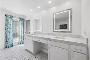 999 S Post Oak Ln, Houston, TX 77056 - Photo 23
