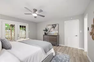 1819 Redwood Ct, Sugar Land, TX 77498 - Photo 23