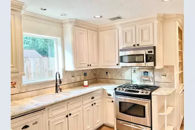 1022 Oak Leaf Street, La Porte, TX 77571 - Photo 7