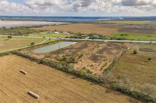 10212 Hwy 35, Liverpool, TX 77577 - Photo 11