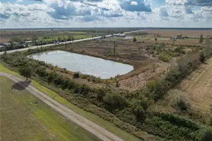 10212 Hwy 35, Liverpool, TX 77577 - Photo 25