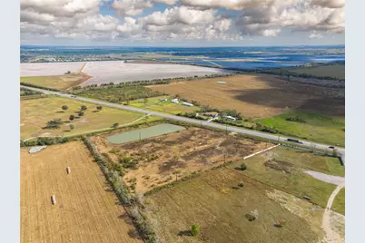10212 Highway 35, Liverpool, TX 77577 - Photo 17