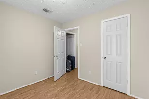 2006 Creek Valley Ln, Sugar Land, TX 77478 - Photo 19