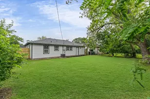 5759 Belneath St, Houston, TX 77033 - Photo 13