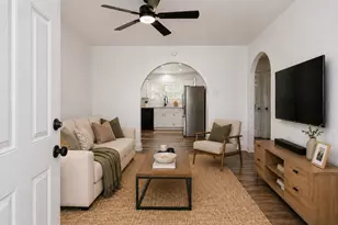 5759 Belneath St, Houston, TX 77033 - Photo 3