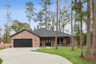 1806 Athens Dr, New Caney, TX 77357 - Photo 5