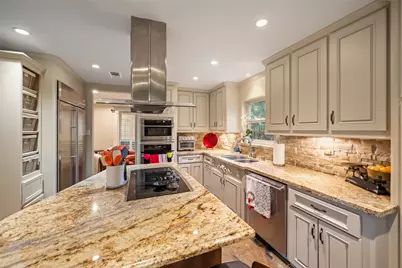 12322 Queensbury Lane, Houston, TX 77024 - Photo 33