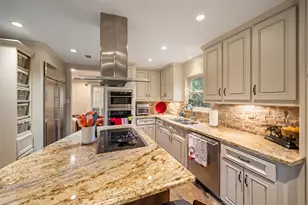 12322 Queensbury Ln, Houston, TX 77024 - Photo 33