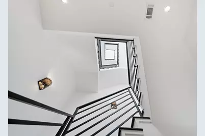 327 E 2nd Street, Houston, TX 77007 - Photo 5