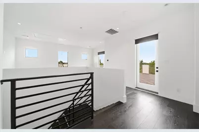 327 E 2nd Street, Houston, TX 77007 - Photo 33