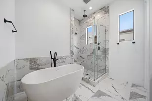 327 E 2nd St, Houston, TX 77007 - Photo 31